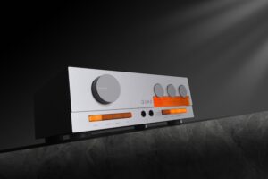 Read more about the article 【u-audio】傳奇再現 Quad 33 前級 / 303 後級